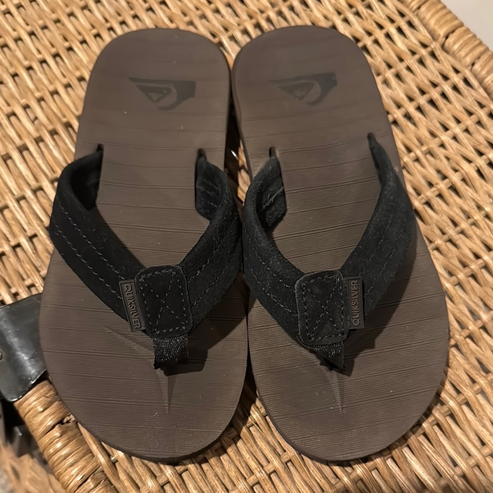 Quiksilver Black and Brown Flip Flops